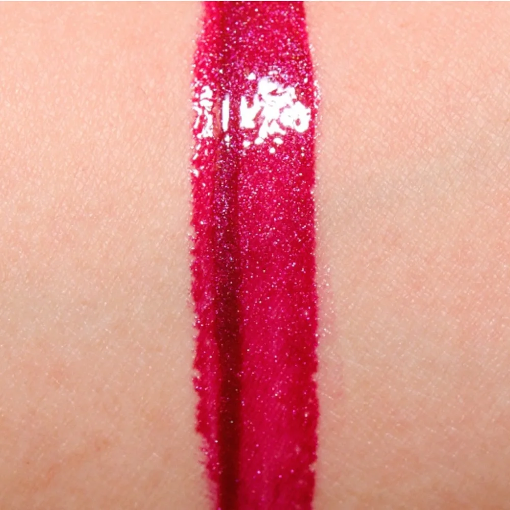 MAC LUST FOR LIFE LIPGLASS. LIMITED EDITION. RARE. NEW IN BOX.